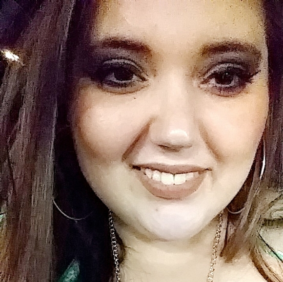 Meet your Posher, Meagan - Picture 4 of 12